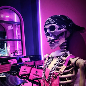 国产乱人伦偷精品视频色欲
